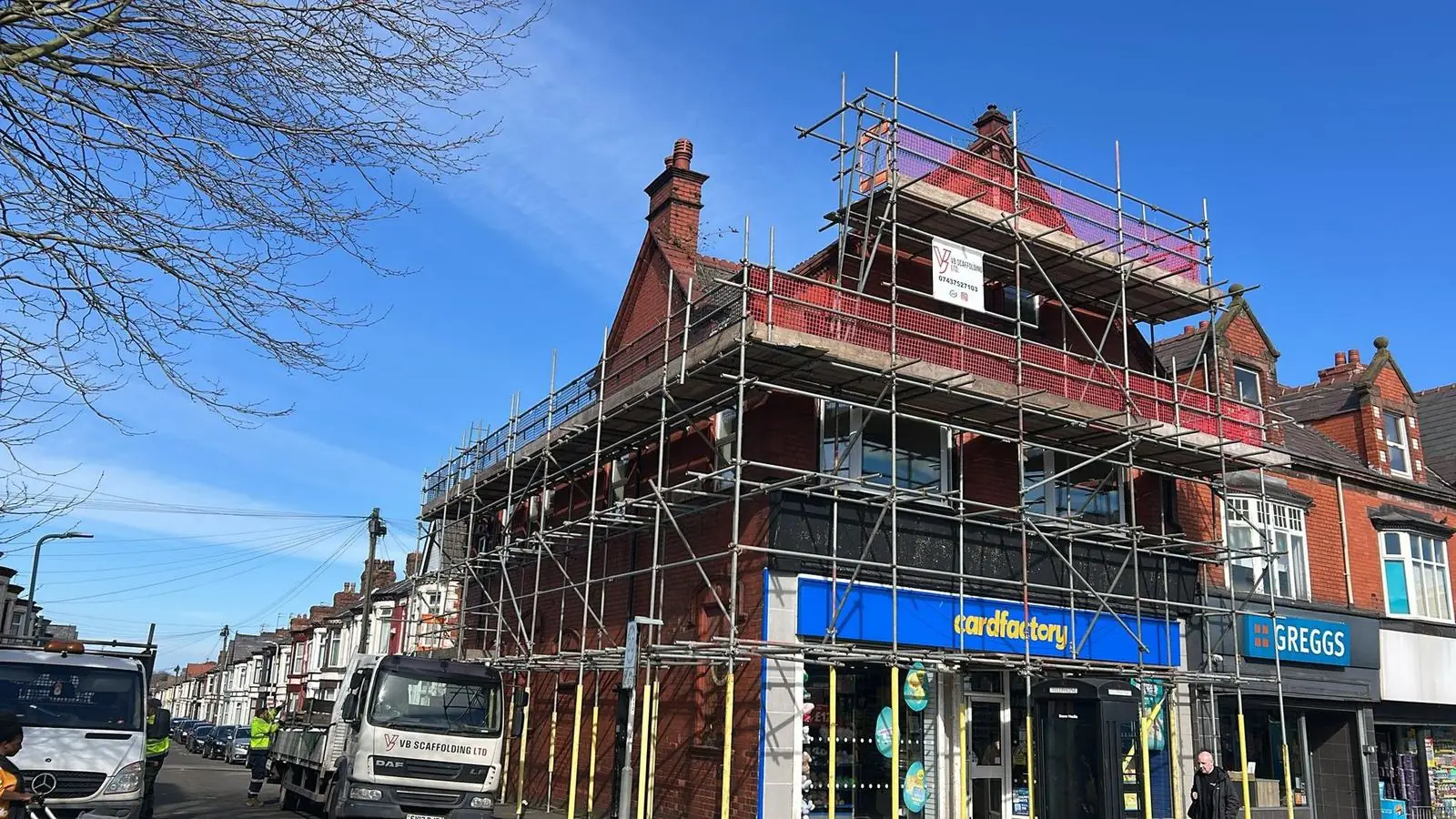 VB Scaffolding scaffold wrap on a retail shopfront